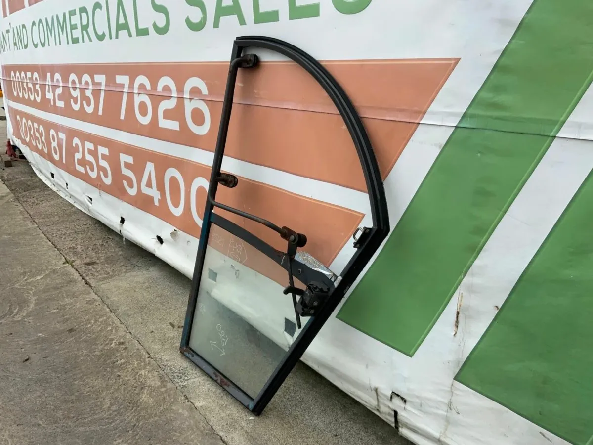 NEW HOLLAND 1745 TELEPORTER DOOR. - Image 2