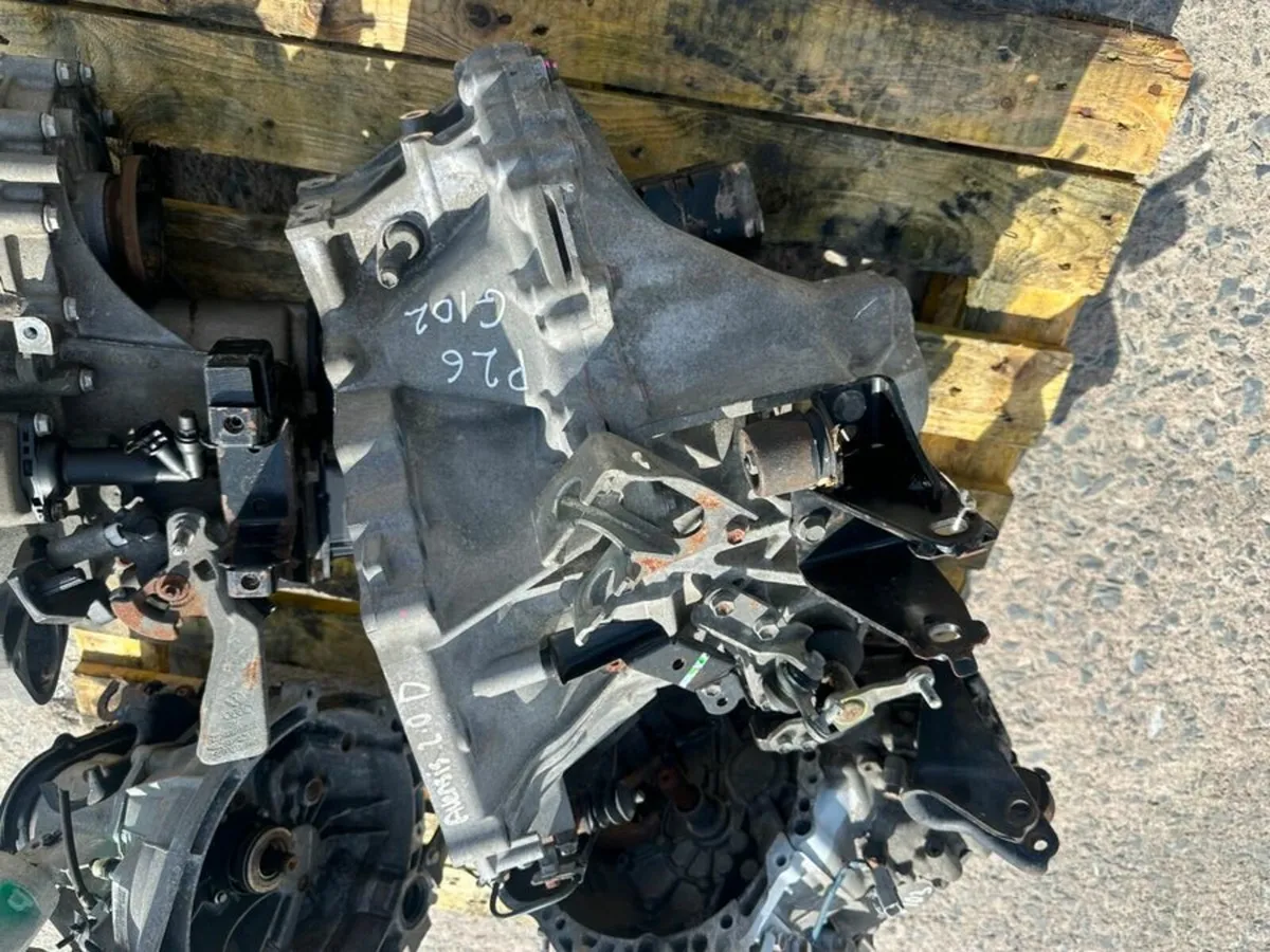 2015 TOYOTA AVENSIS 2.0 D GEARBOX.... P26 - Image 1