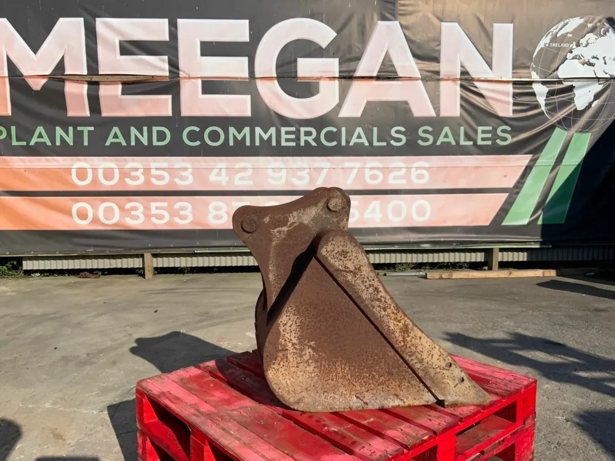 24" DIGGING BUCKET...50mm PINS.......170. - Image 3