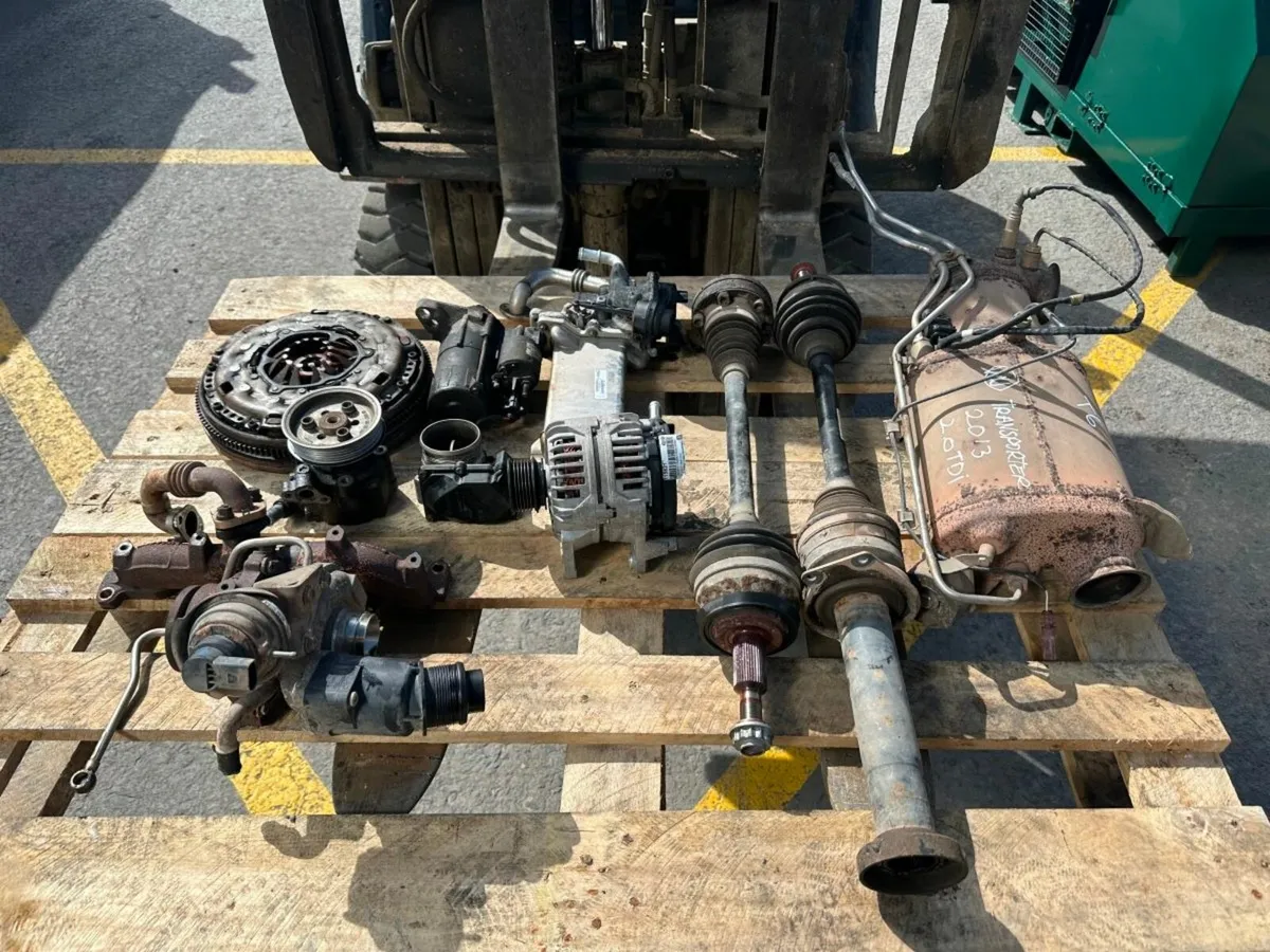 2013 Vw transporter engine parts - Image 1