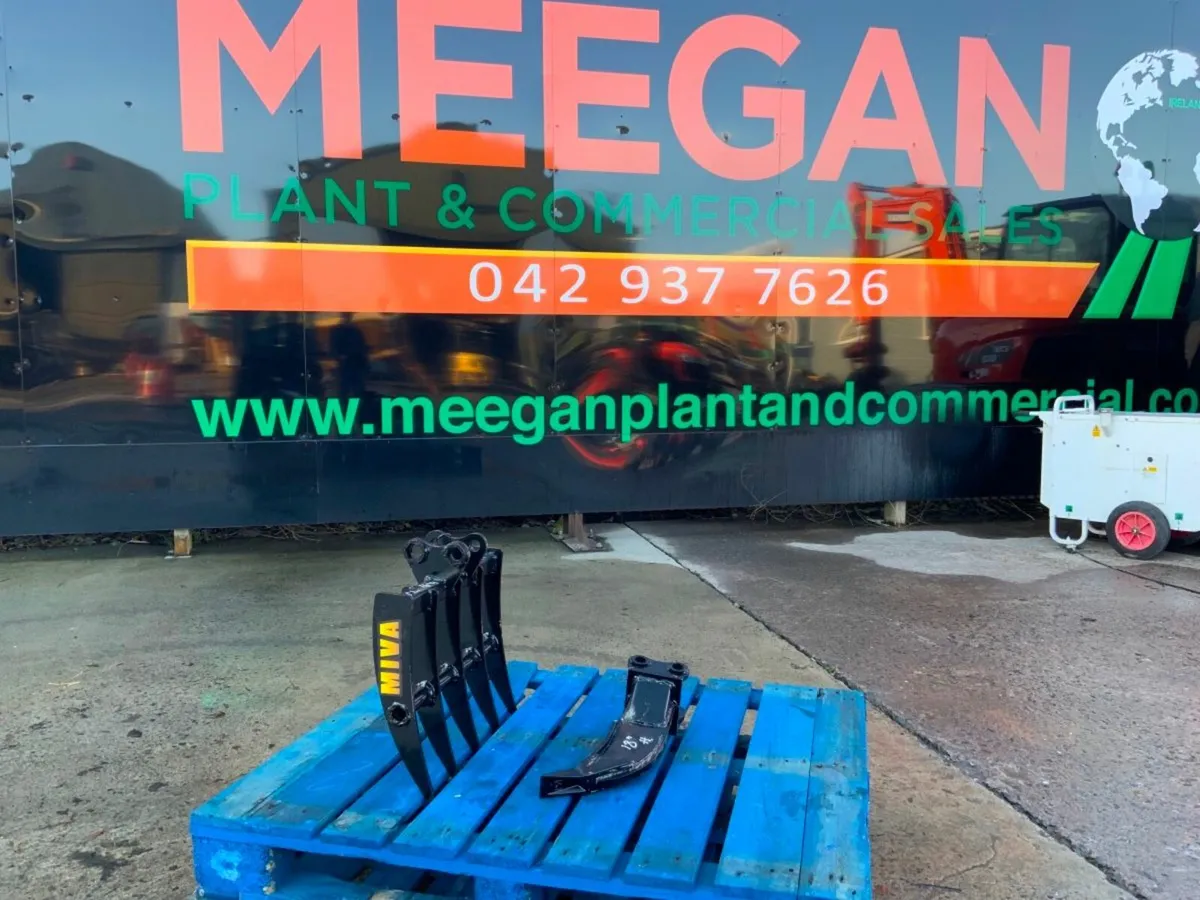 UNUSED MICRO DIGGER RIPPER TOOTH..25mm PINS. - Image 1