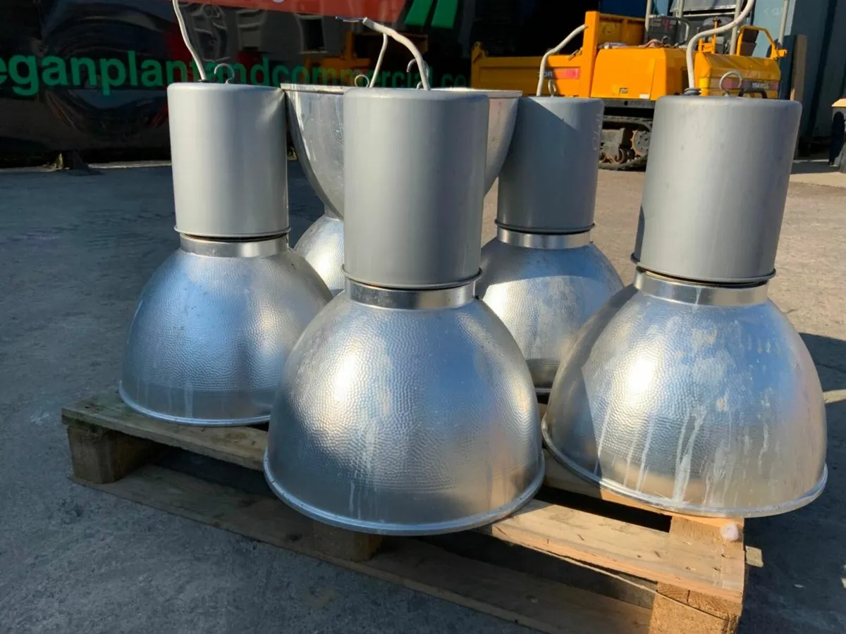 HIGH BAY INDUSTRIAL LIGHTING lights........400watt - Image 3