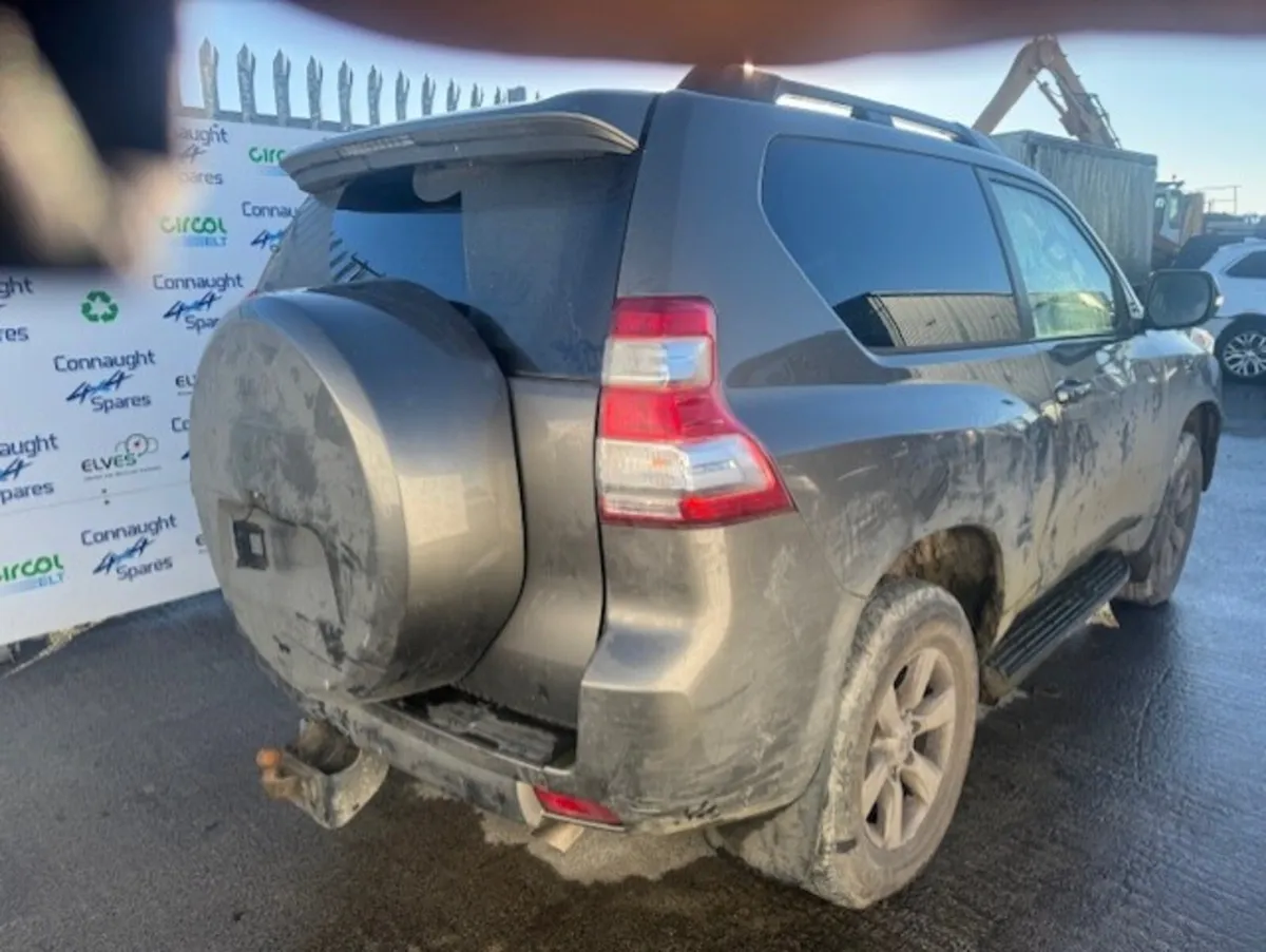 2017 TOYOTA LANDCRUISER 2.8D JUST IN FOR BREAKING - Image 4