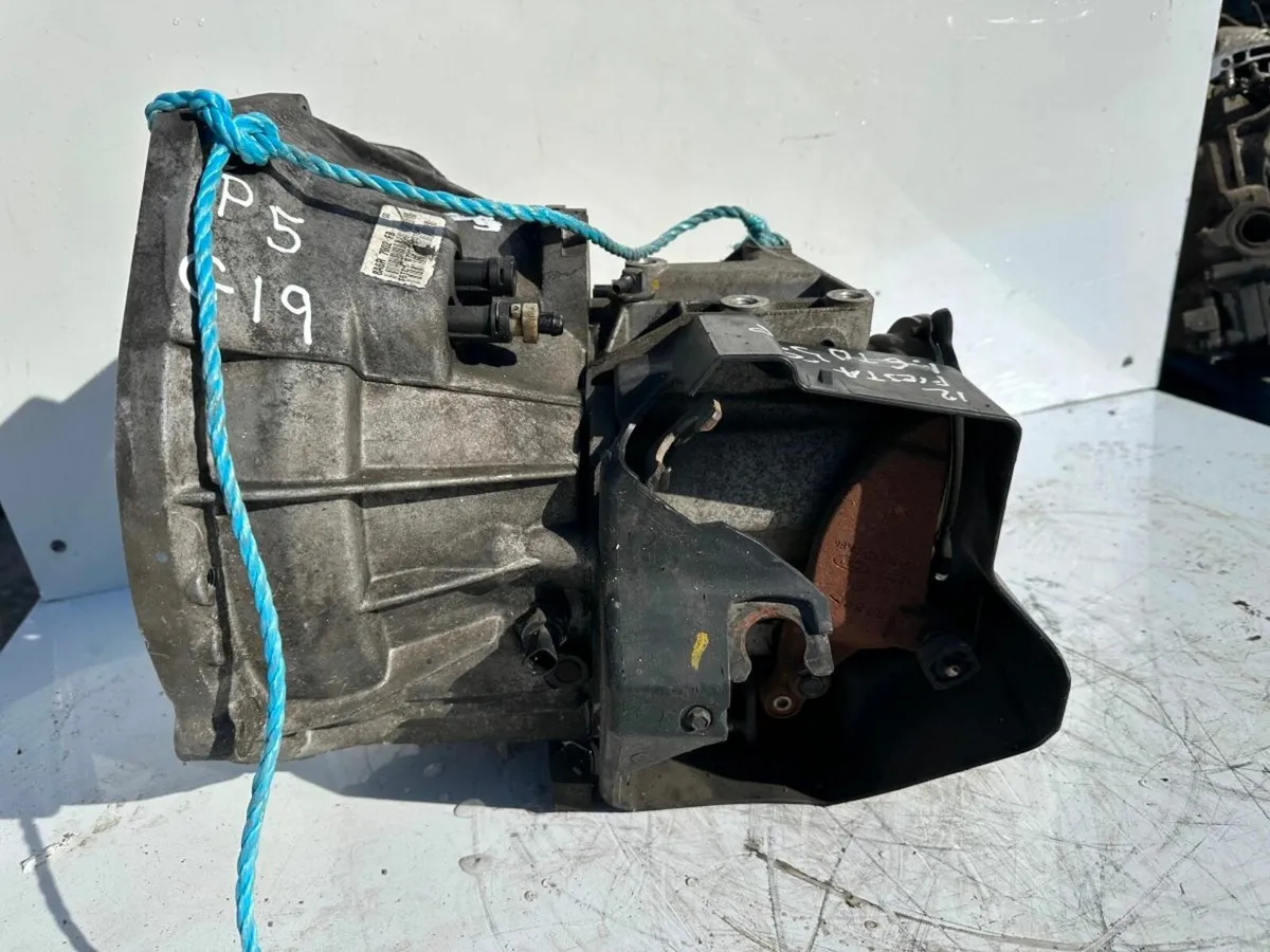 2012 FORD FIESTA 1.6 TDCI GEARBOX.......P5G19 - Image 1