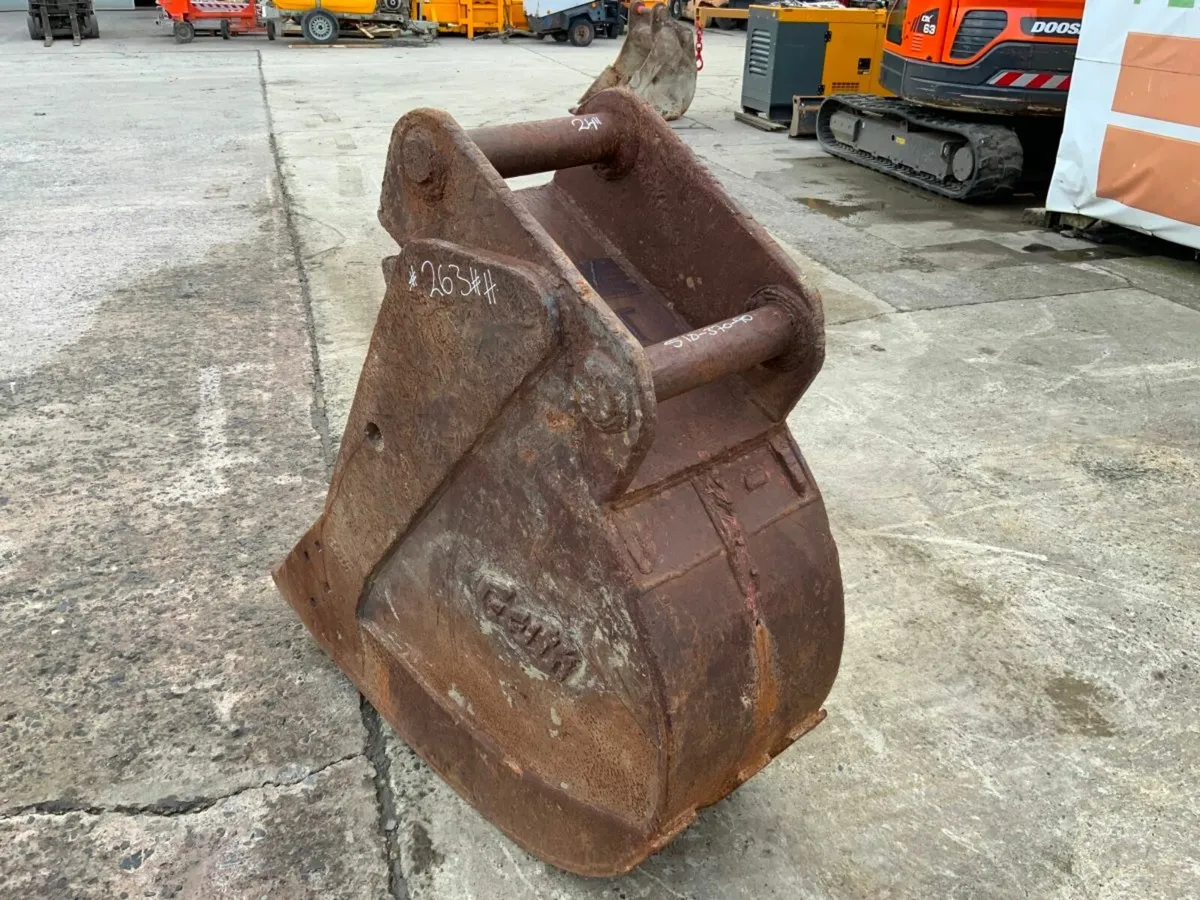 24 GEITH DIGGING BUCKET....90mm PINS........263H. - Image 4