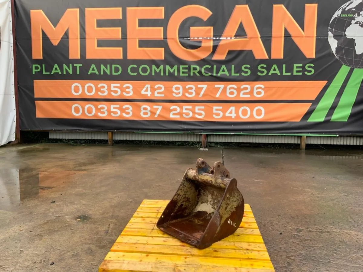 ***18" MINI DIGGER BUCKET....30mm.......#4582/1** - Image 2