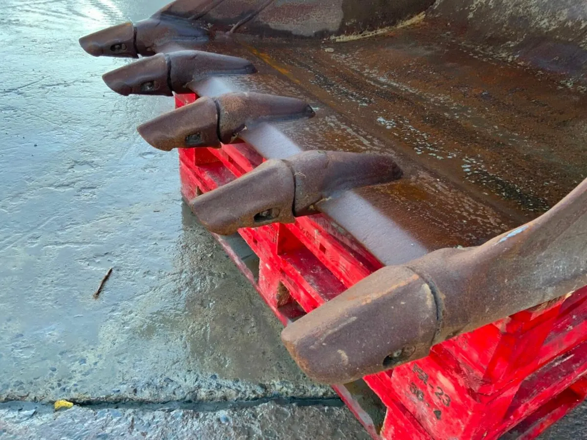 48" SCOOP TYPE BUCKET........65mm.......#JFP - Image 4