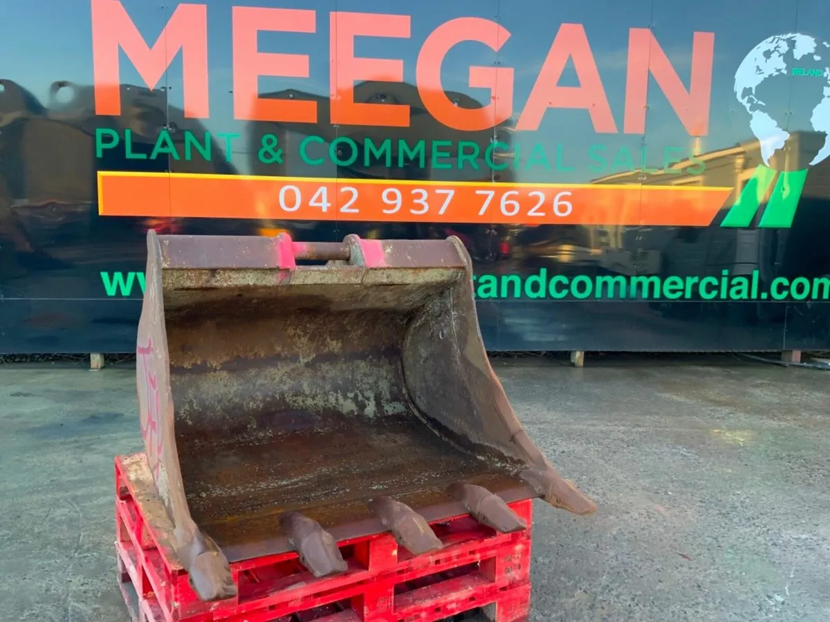 48" SCOOP TYPE BUCKET........65mm.......#JFP - Image 1