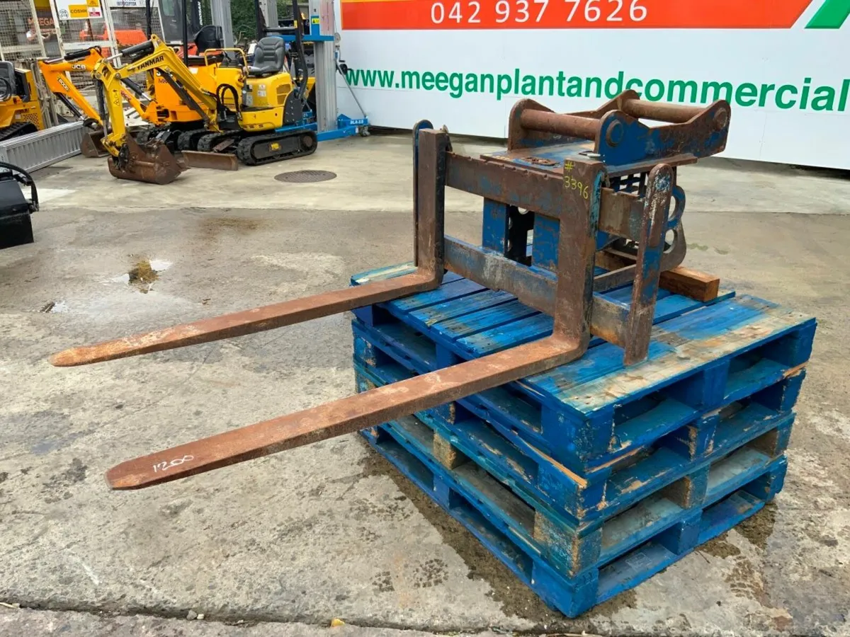 ENGCON S60 HITCH....PALLET FORKS......3396 - Image 4