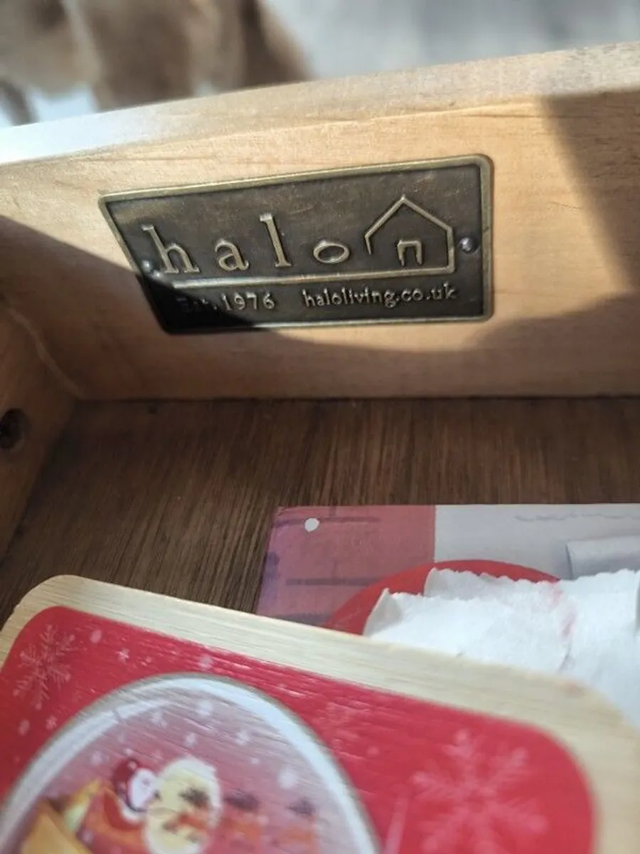 Large Solid Oak Coffee Table (Halo Living) - Image 4