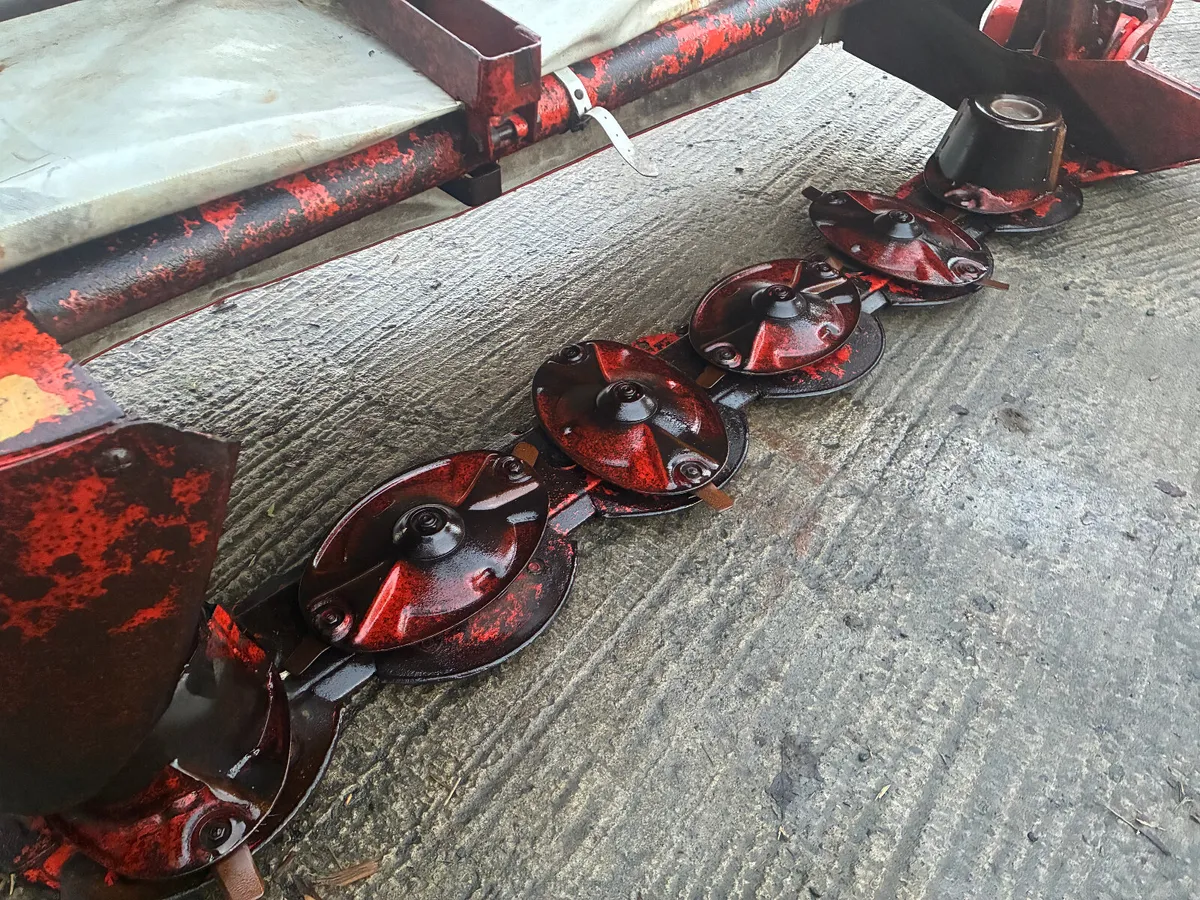 Kuhn GMD 66 Mower - Image 3