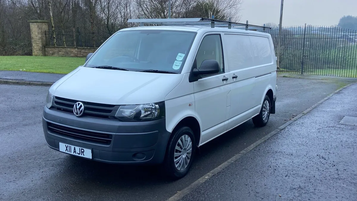 2013 Volkswagen transporter - Image 1