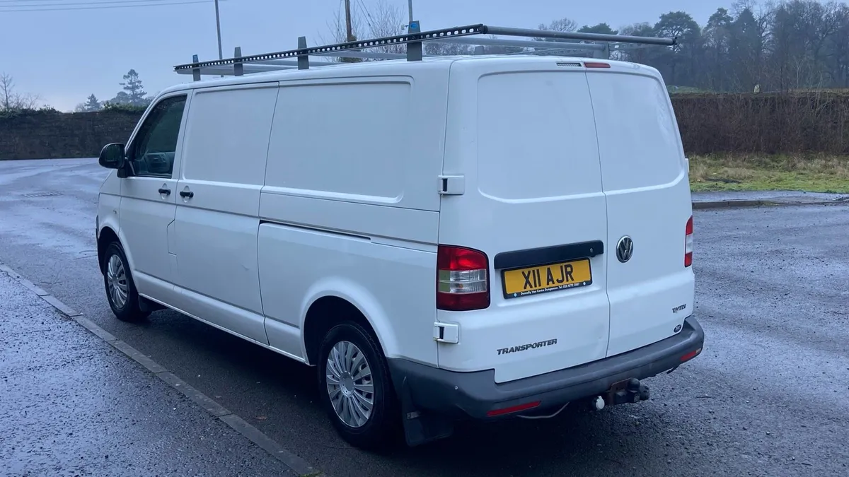 2013 Volkswagen transporter - Image 3