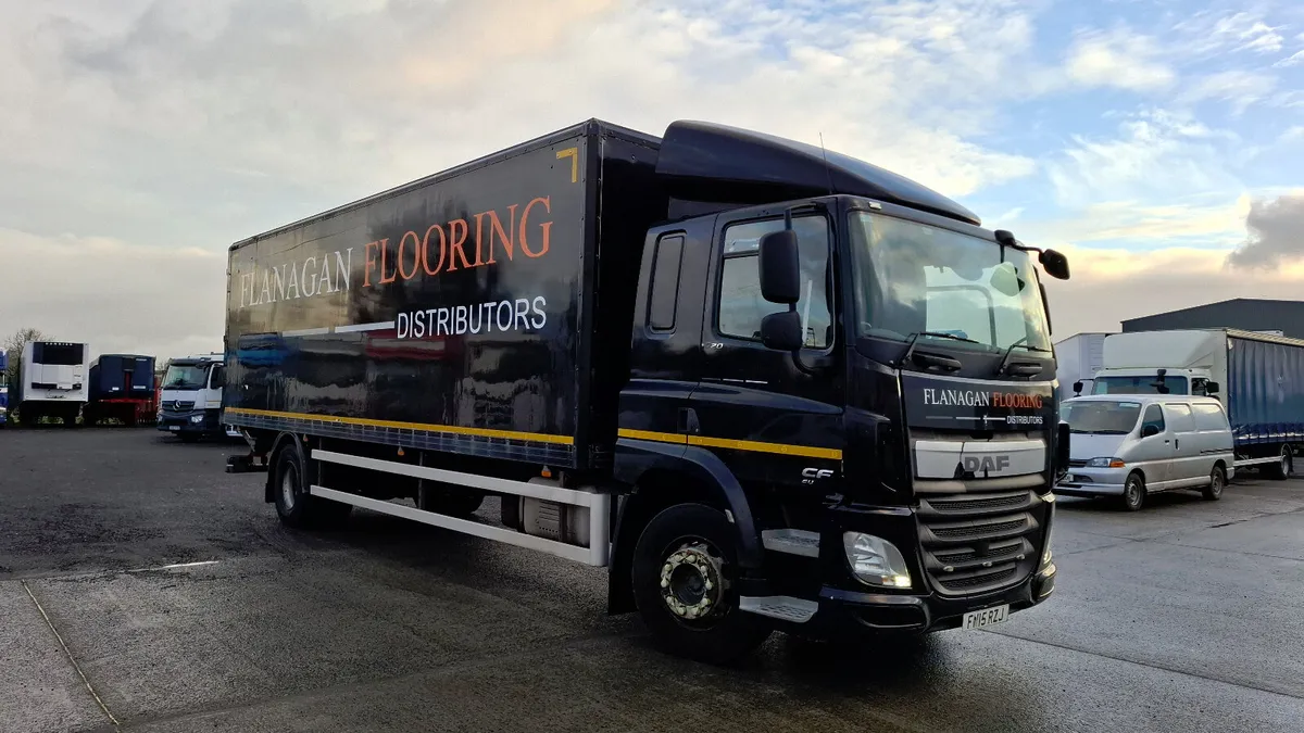 2015 Daf CF220, 4x2 Box Truck 18 Ton - Image 1