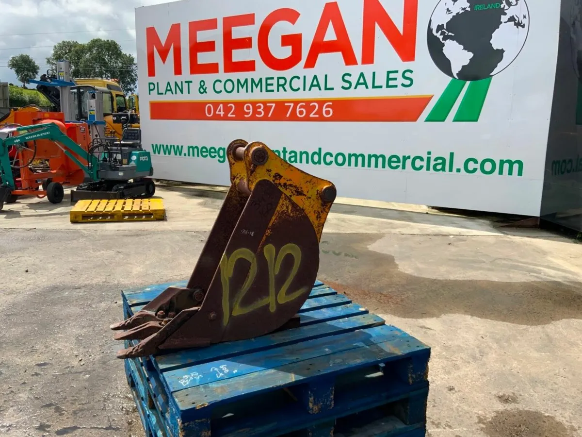 12" DIGGING BUCKET....45mm PINS.......1212t - Image 1