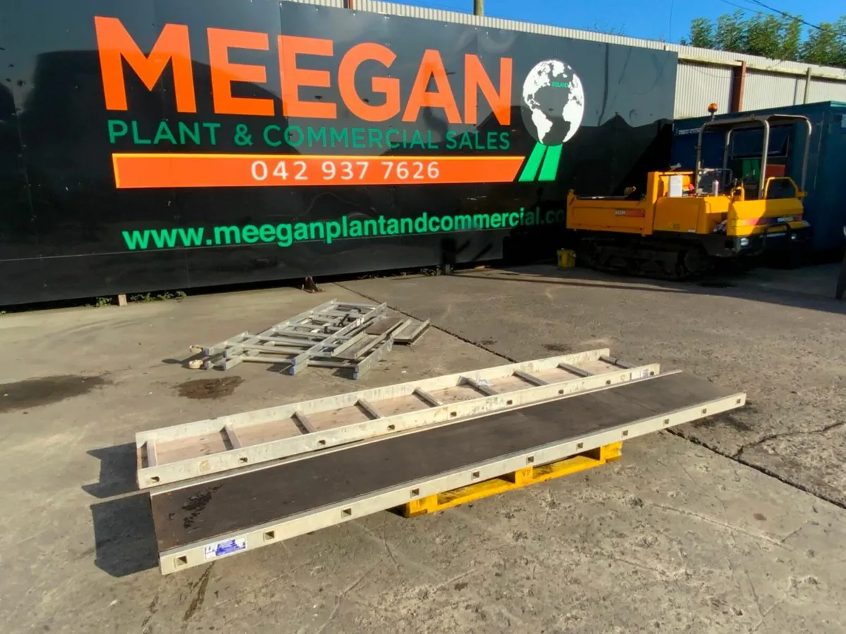 3.0mts x 450mm ALUMINIUM STAGING BOARDS..1229 - Image 1