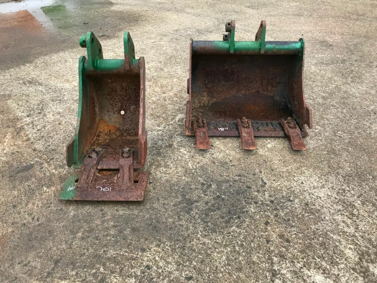 .18"  MINI DIGGER BUCKETS.........25mm PINS ..688 - Image 4
