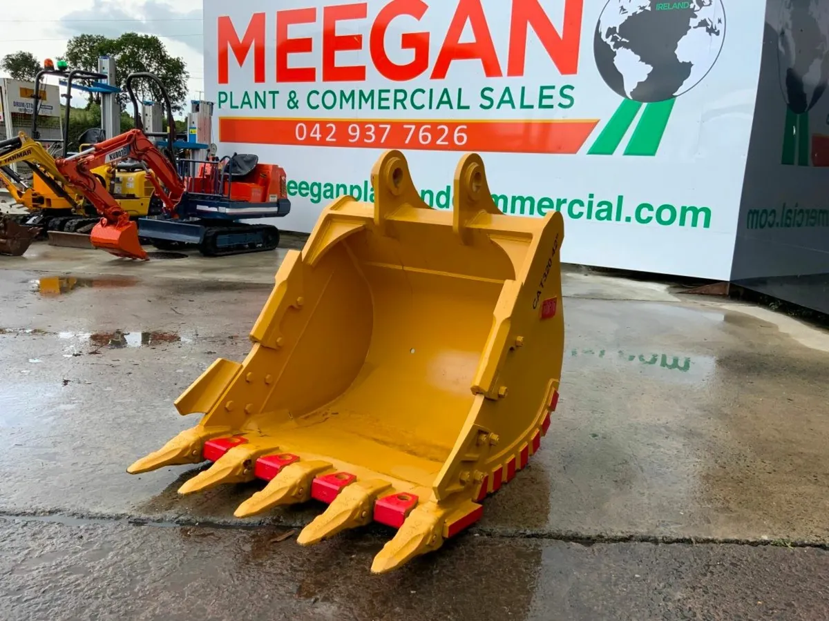 UNUSED 48" DIGGING BUCKET......80mm pins.....1973. - Image 2