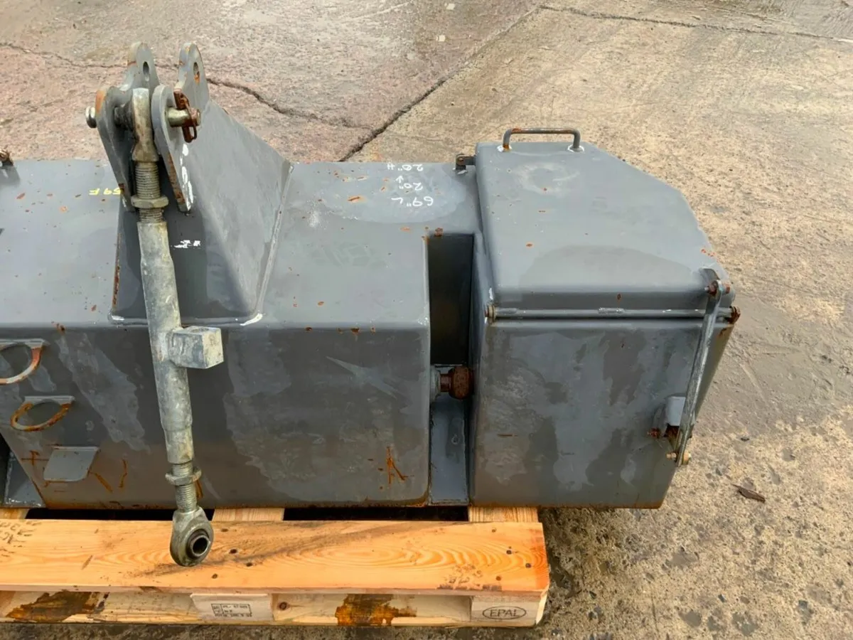 WATKINS 1000kg WEIGHT BLOCK / TOOL BOX...459F - Image 4