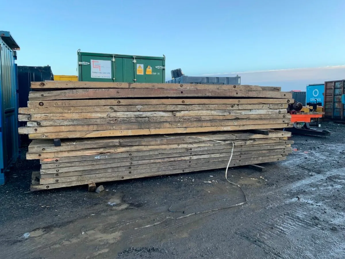 5.0mts x 1.0mts  DIGGER / TIMBER BOG MATS......388 - Image 1