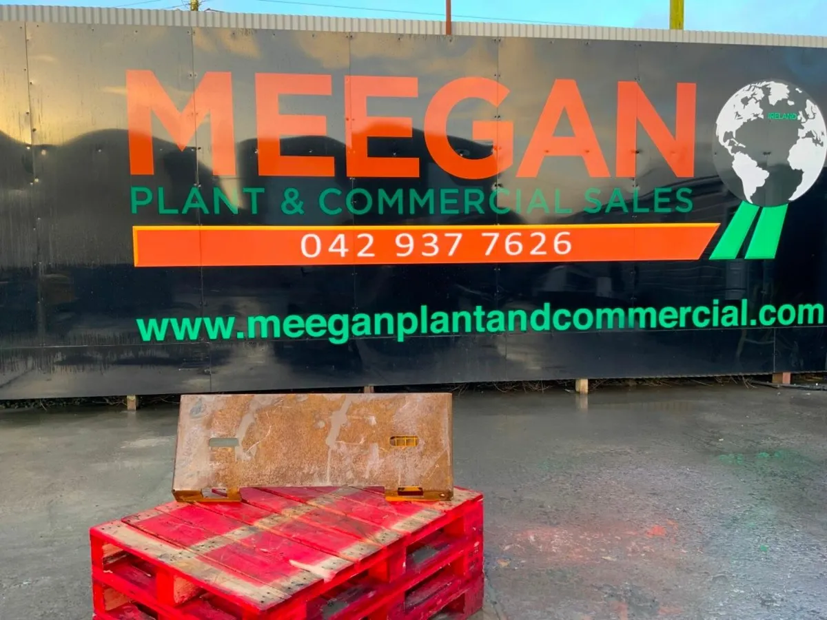 BOBCAT MOUNTING PLATE / INTERFACE BRACKET - Image 1