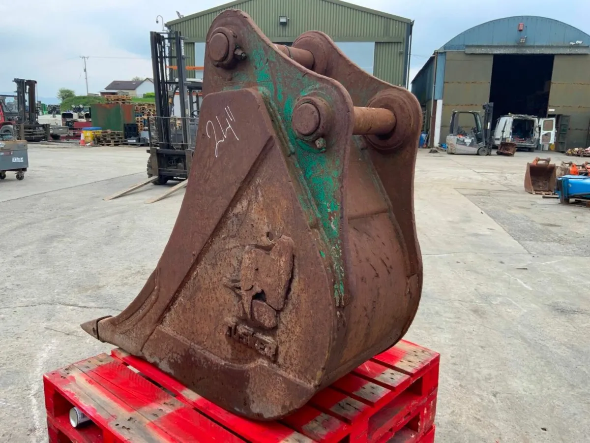 24" TUSKER DIGGING BUCKET.....80mm PINS.....29wa - Image 4