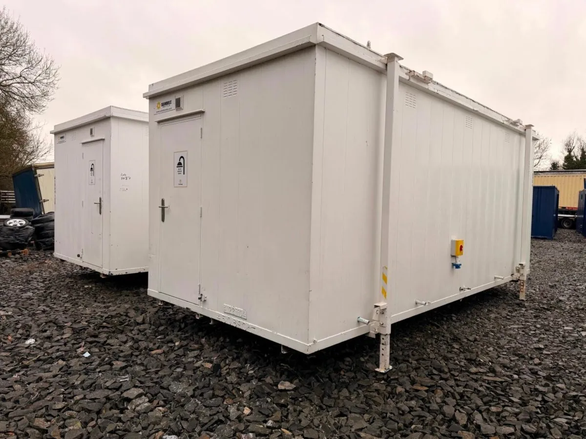 2023 THURSTON SITE SHOWER BLOCKS ....1087 - Image 3