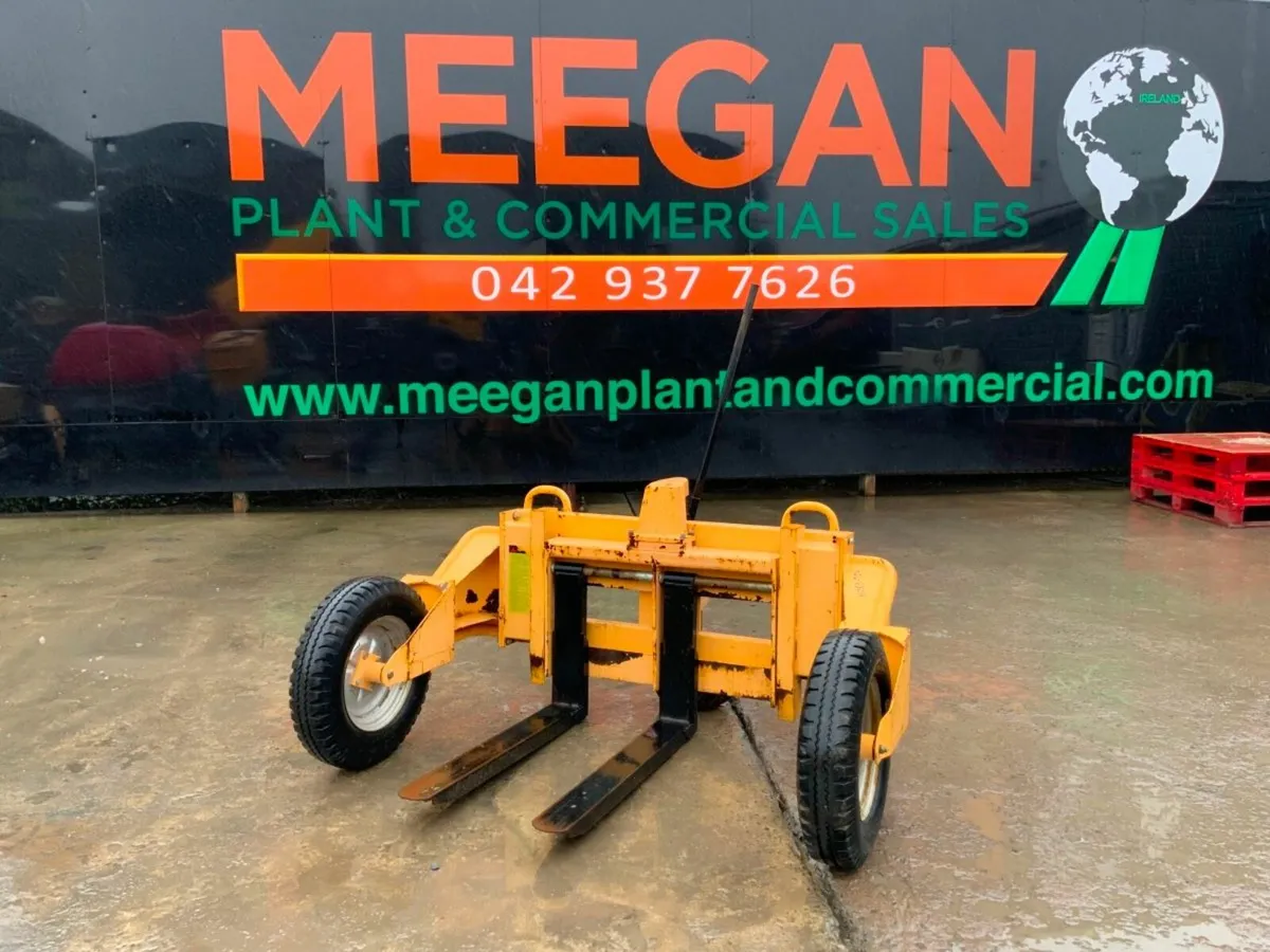 ROUGH TERRAIN PALLET TRUCK.........615. - Image 1