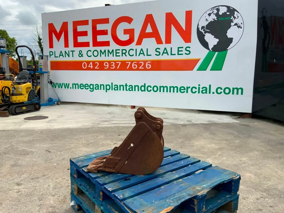 12" MINI DIGGER BUCKET......35mm PINS......231w. - Image 2