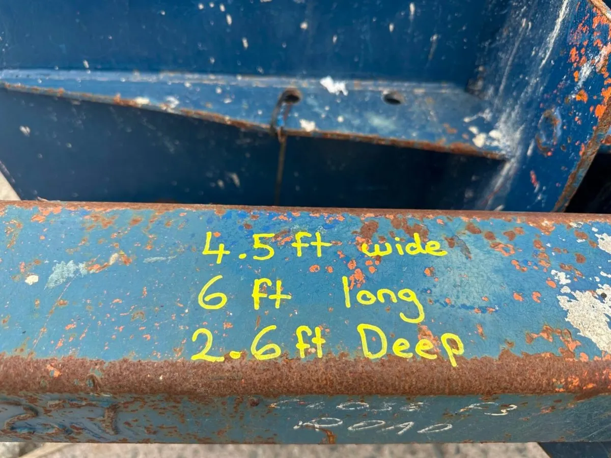 TIPPING BOAT SKIP.....4398 - Image 2