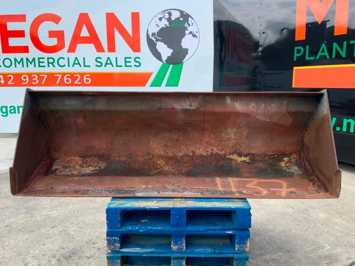 94" BOBCAT FRONT LOADING  BUCKET.......1137t. - Image 2