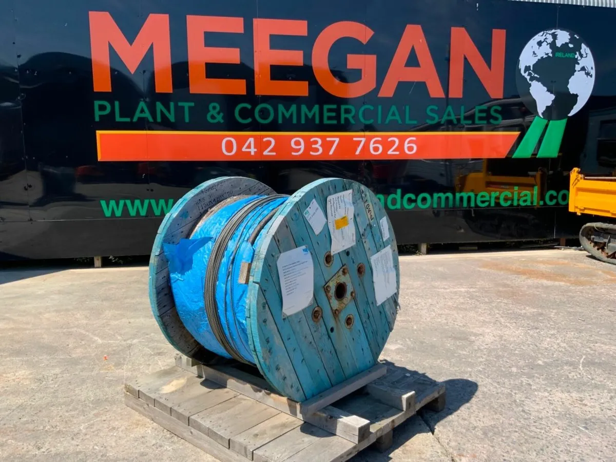 28mm WIRE ROPE.......410mts LONG.......4052 - Image 1