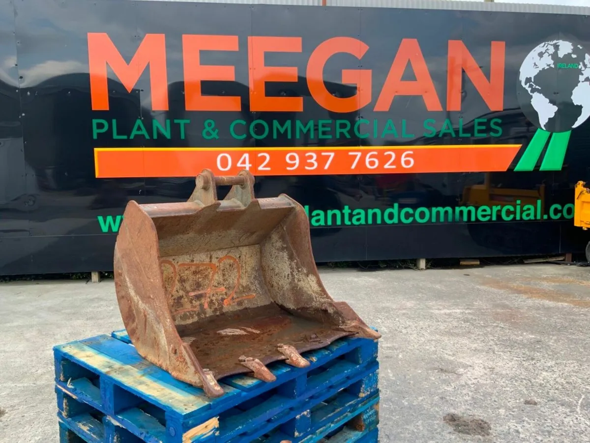 36" JCB DIGGING BUCKET.....45mm PINS.....1272t. - Image 1