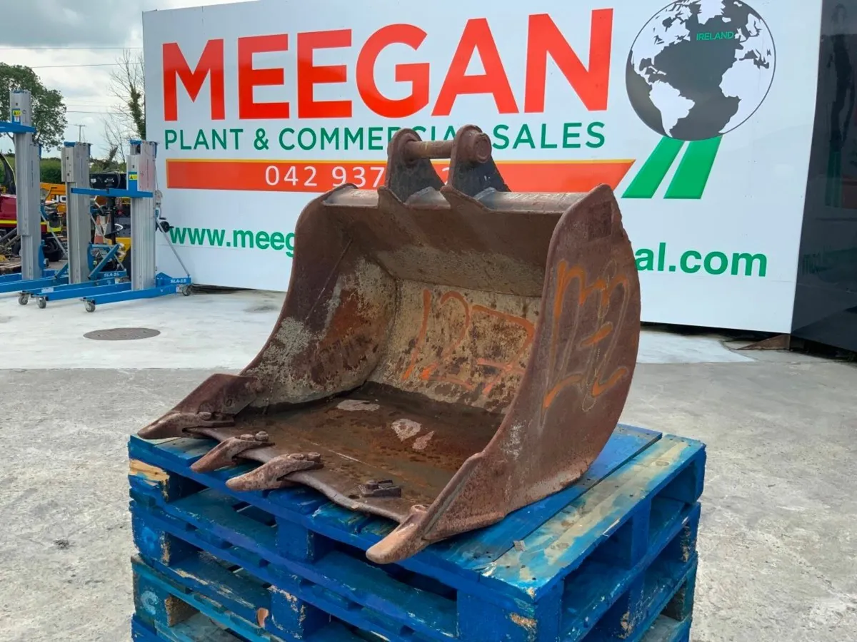 36" JCB DIGGING BUCKET.....45mm PINS.....1272t. - Image 3