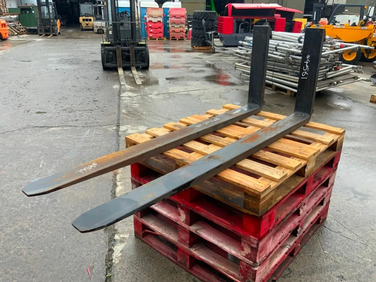 UNUSED 1800mm / 6 ft..... FORKS.....3 TON.....4561 - Image 4