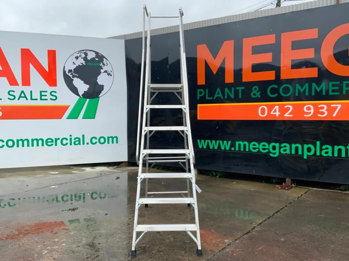 8 STEP ALUMINIUM PLATFORM LADDER.........442-2. - Image 3