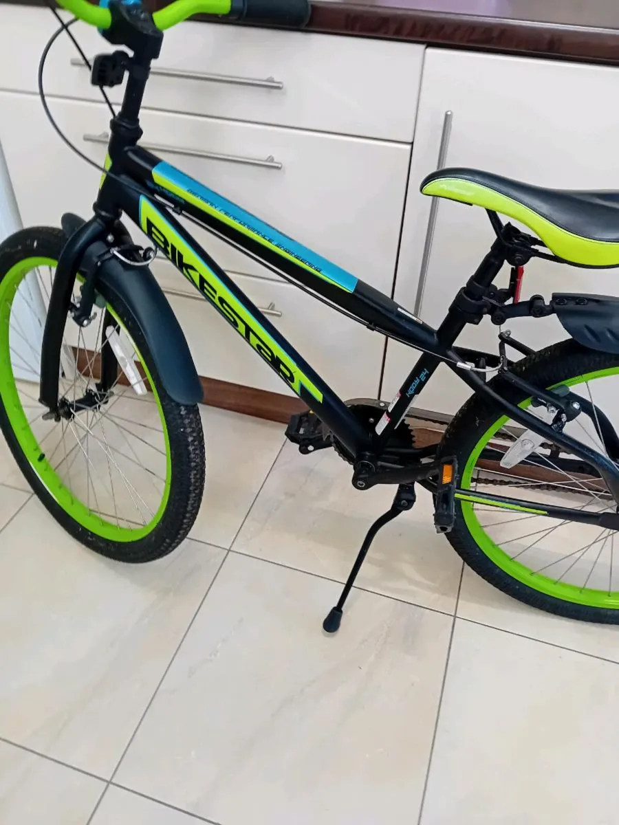 BOYS BIKE 24 INCH WHEELS - Image 1
