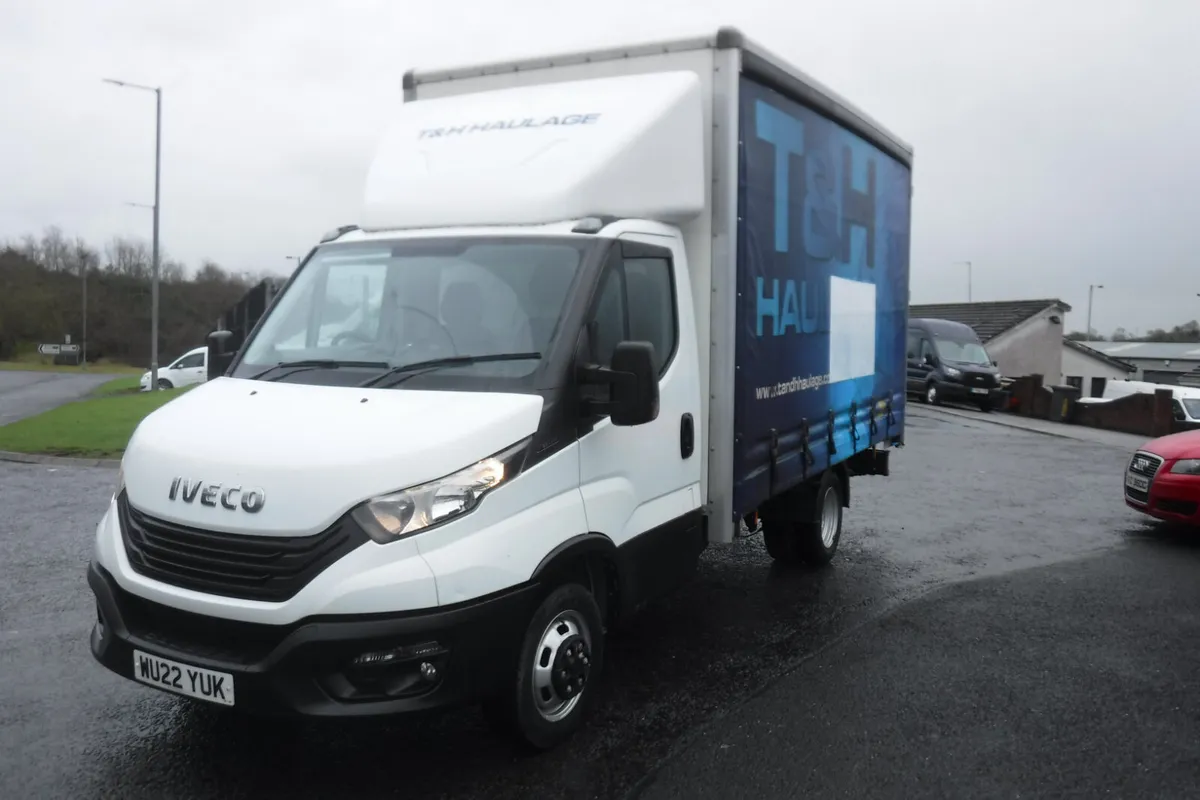 Iveco Daily 2022 35-140 curtainsider . Twin wheels - Image 2