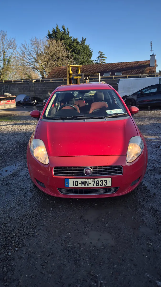 Fiat punto 2010 Petrol ⛽️ - Image 2