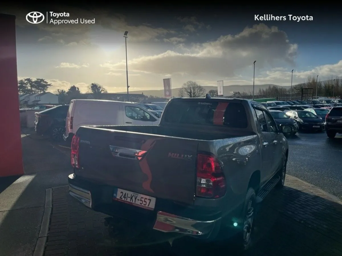 Toyota Hilux HILUX 2.8 SR5 DOUBLE CAB - Image 2