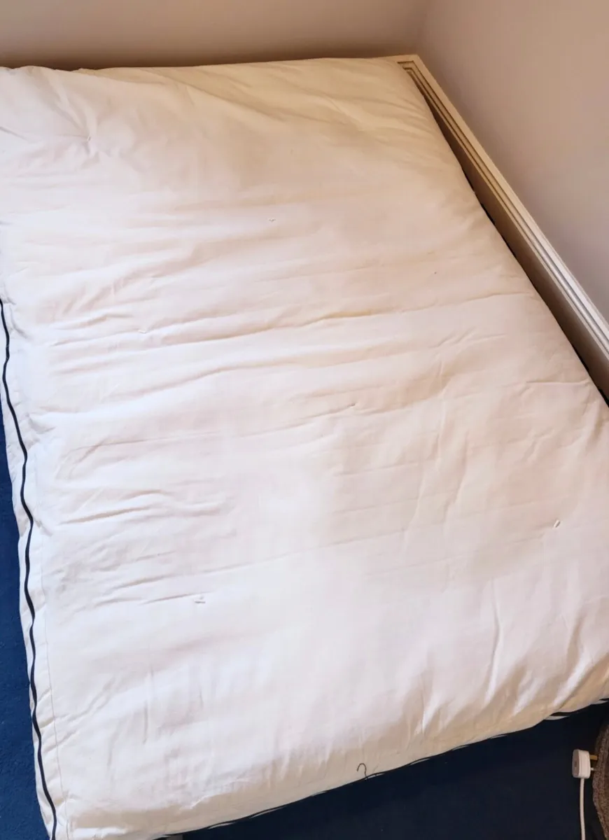 Double Japanese Futon Bed / Sofa – Solid Wood Base - Image 1