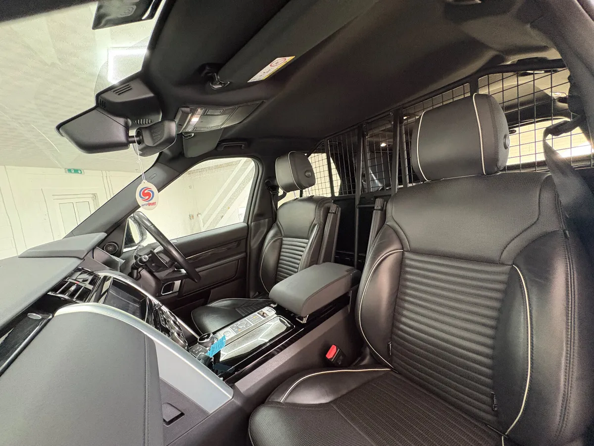 2018 Landrover Discovery HSE 3.0D Commercial - Image 3