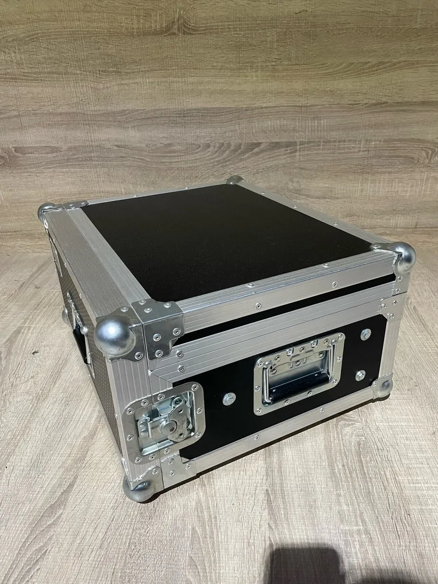 MIXER RACK FLIGHTCASE - Image 1