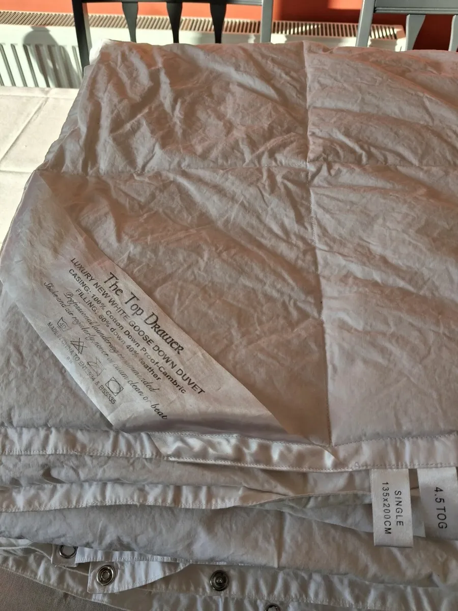 Single Duvet x 2 - Image 1