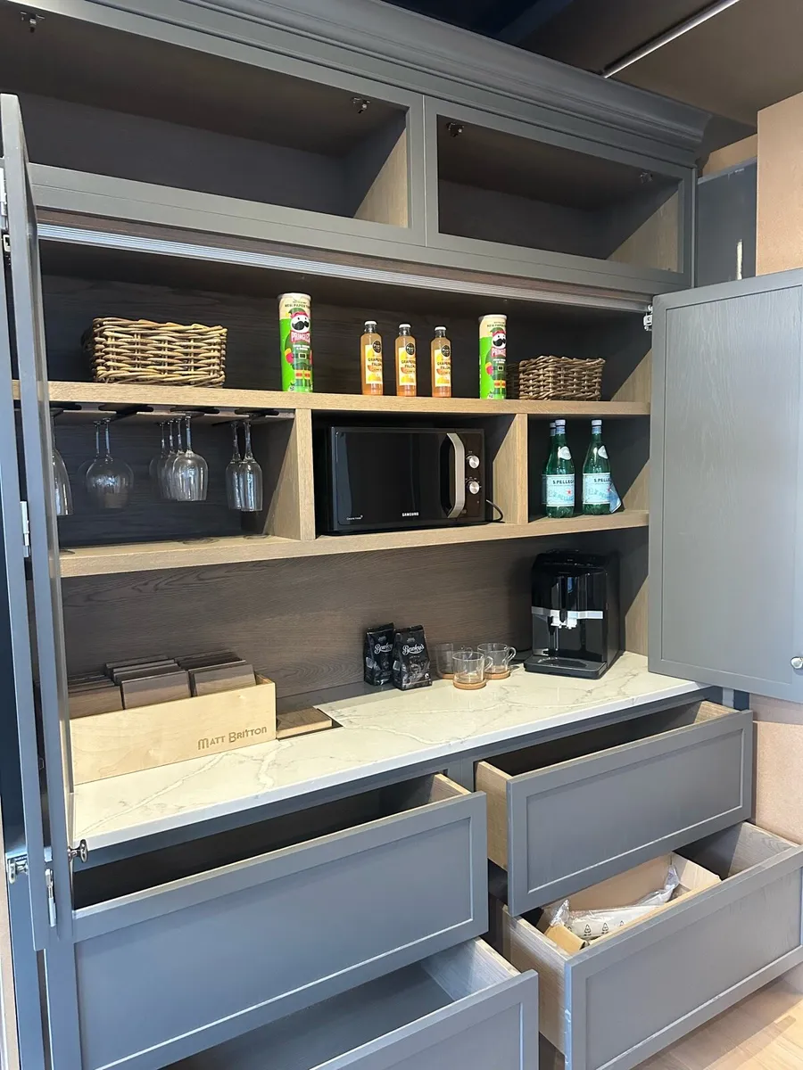 Ex display bar/coffee/breakfast station - Image 1