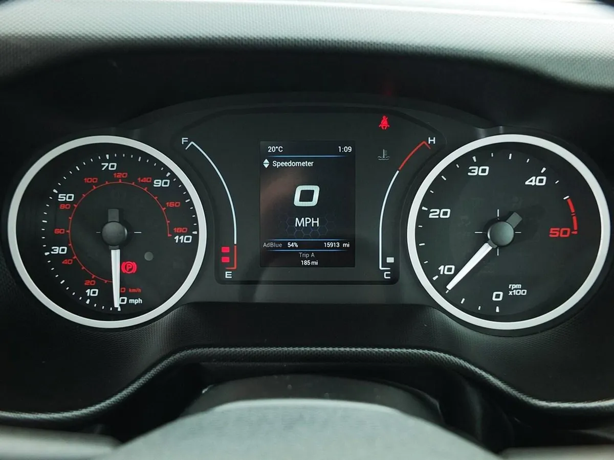 2022 Iveco Daily Luton Box Van - Image 4