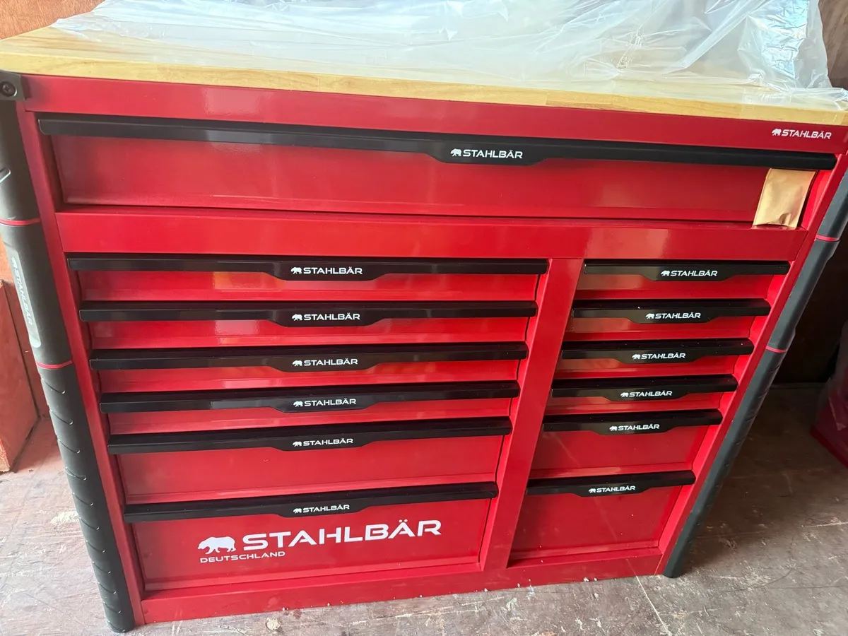 BRAND NEW 13 DRAWER TOOL CHEST - Image 1
