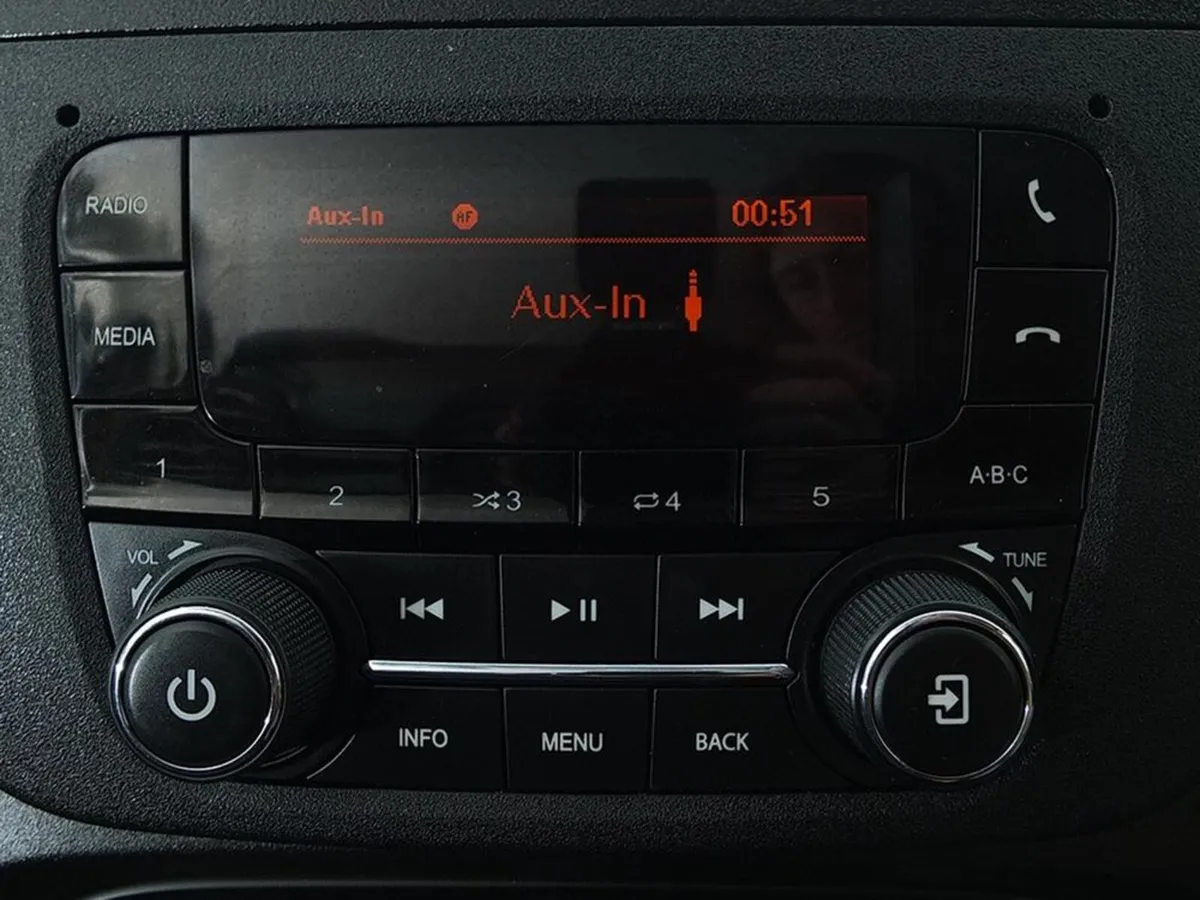 2021 Iveco Daily Luton Box Van - Image 3