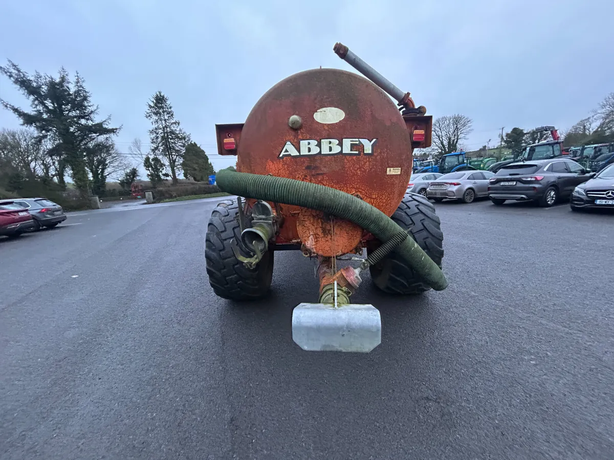 Abbey 1600GL Tank with Rain Gun - Image 4