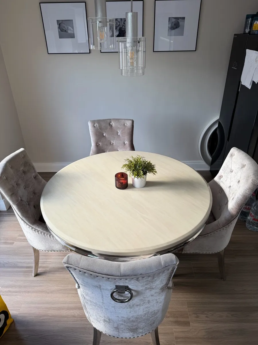 Glass marble top dining table & 4 Chairs - Image 3